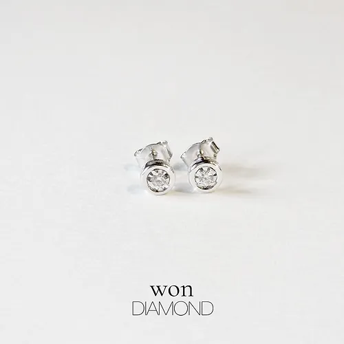 Diamond Pop Studs