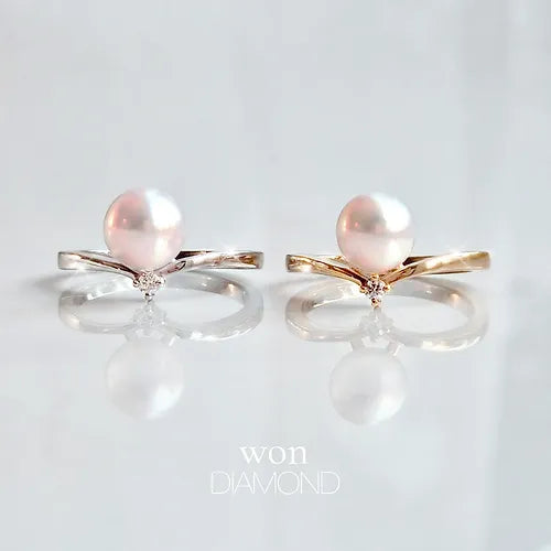 Akoya Pearl Chevron Ring with Diamond