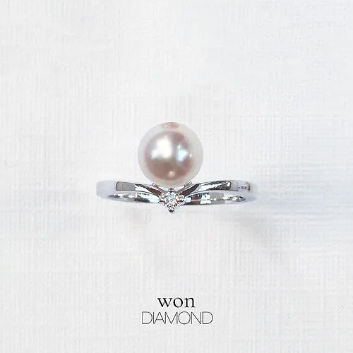 Akoya Pearl Chevron Ring with Diamond