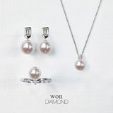 Akoya Pearl Chevron Ring with DiamondAkoya Pearl Chevron Ring with Diamond